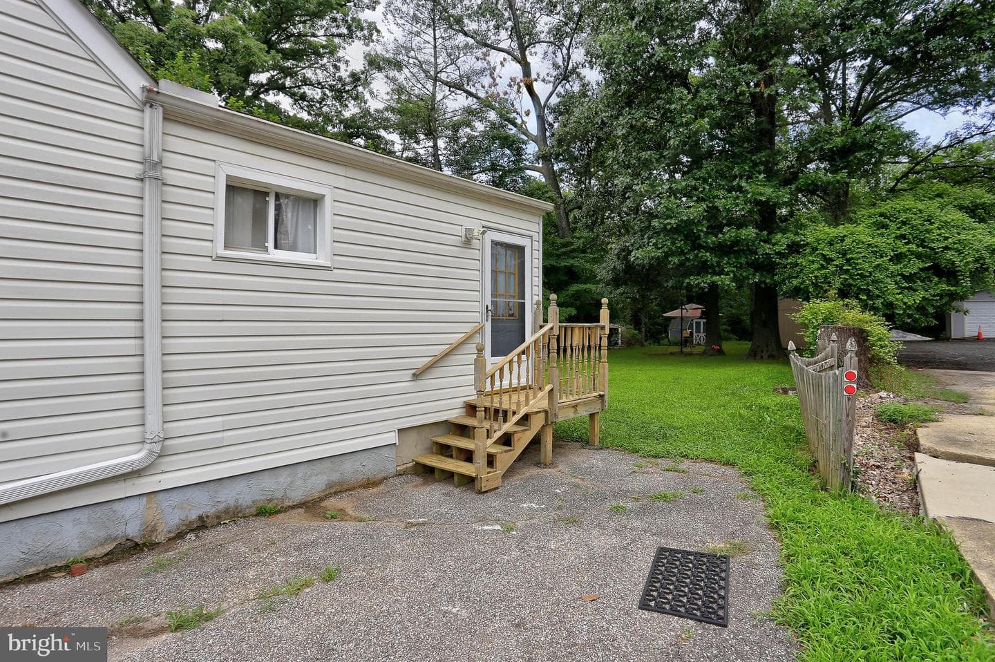 9244 Annapolis Road photo 20