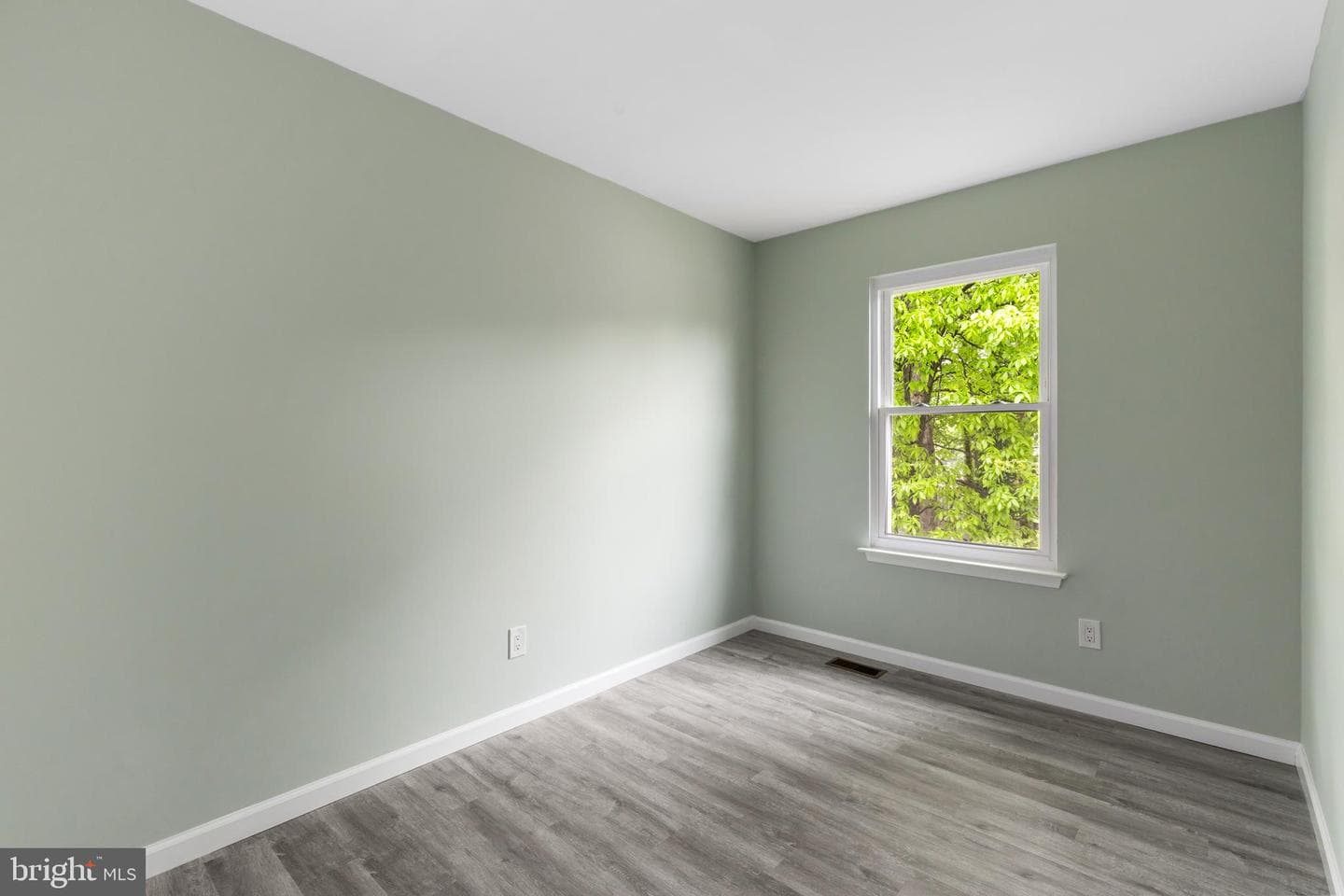 3220 Cheverly Hills Court photo 24