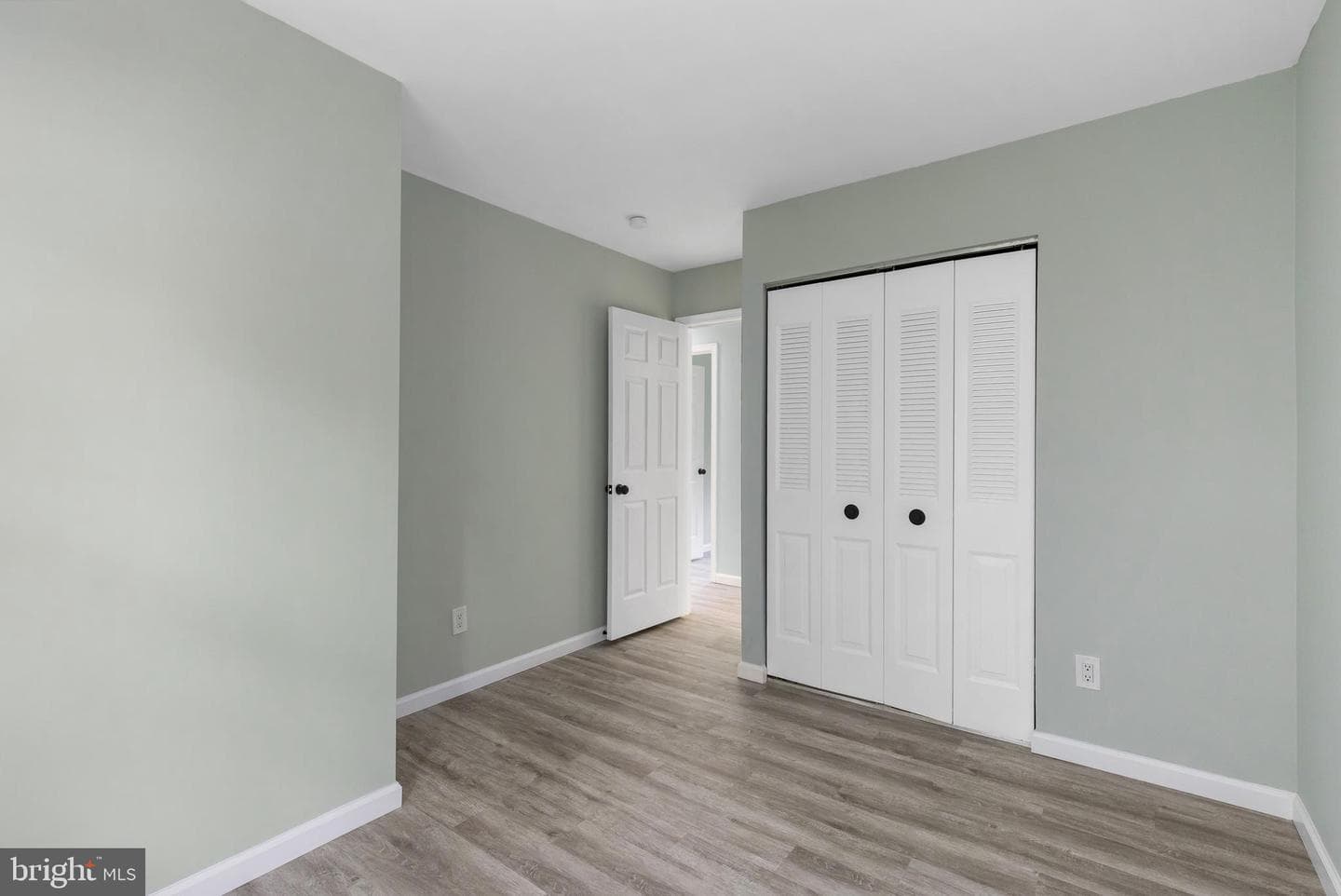 3220 Cheverly Hills Court photo 25