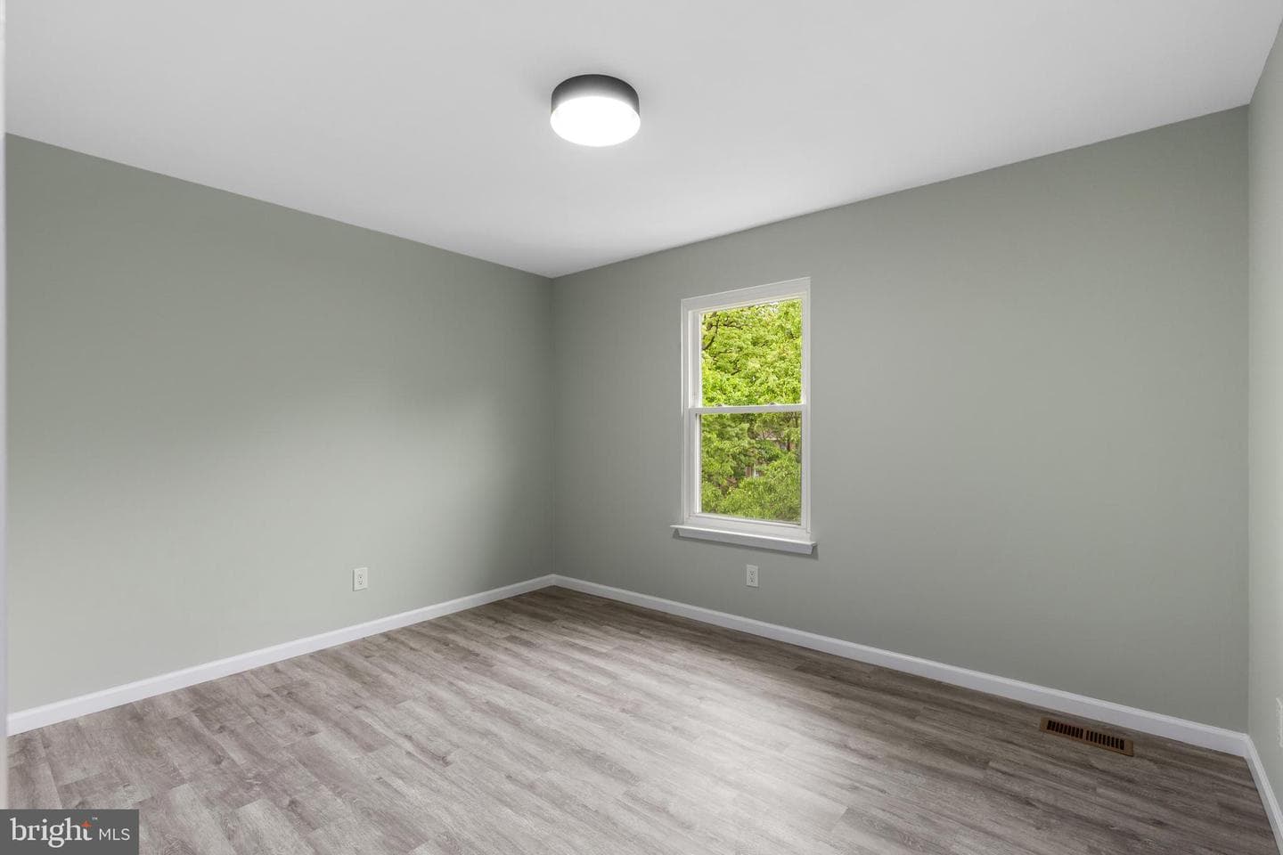 3220 Cheverly Hills Court photo 29