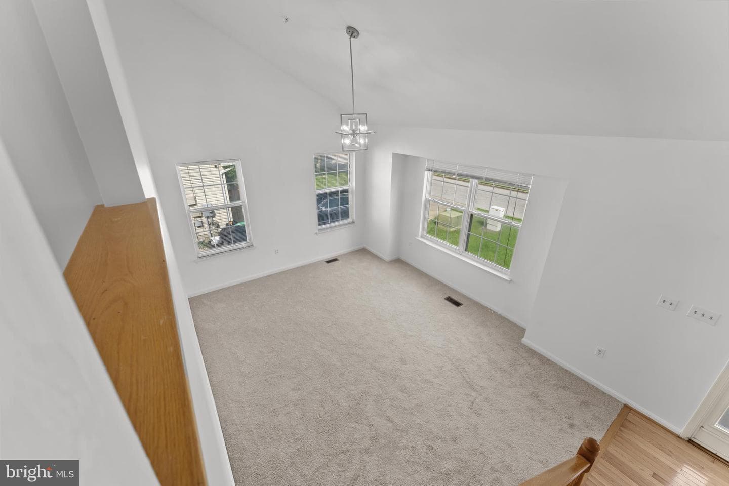 5303 Zephyr Avenue photo 14
