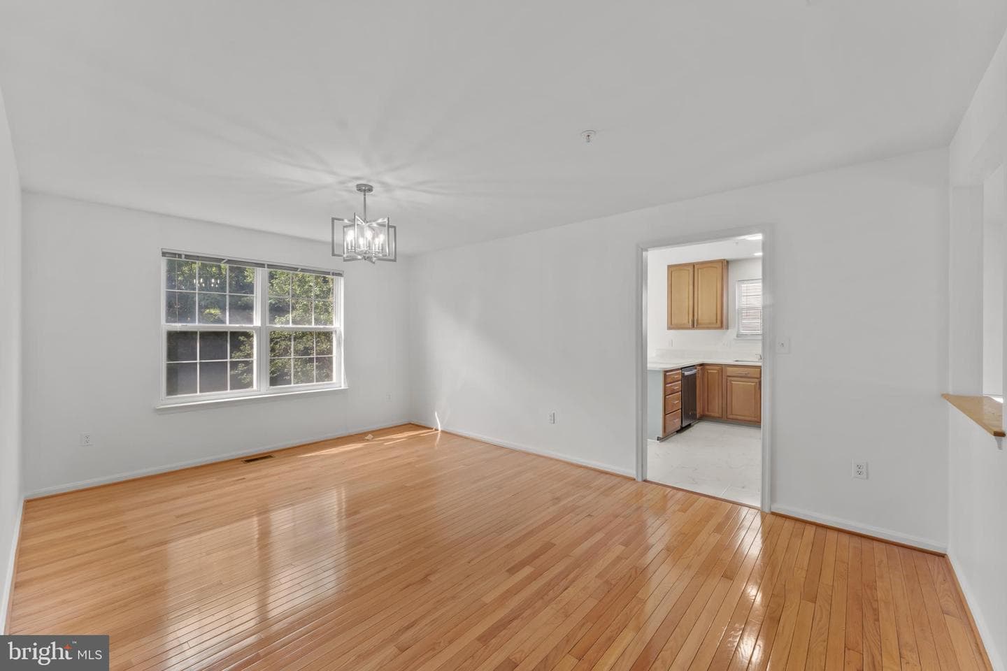 5303 Zephyr Avenue photo 17