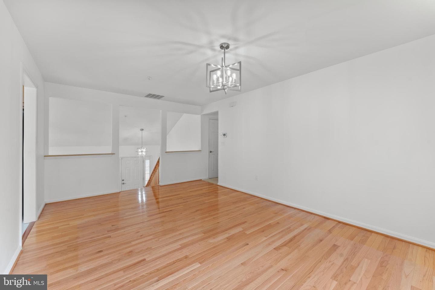 5303 Zephyr Avenue photo 18