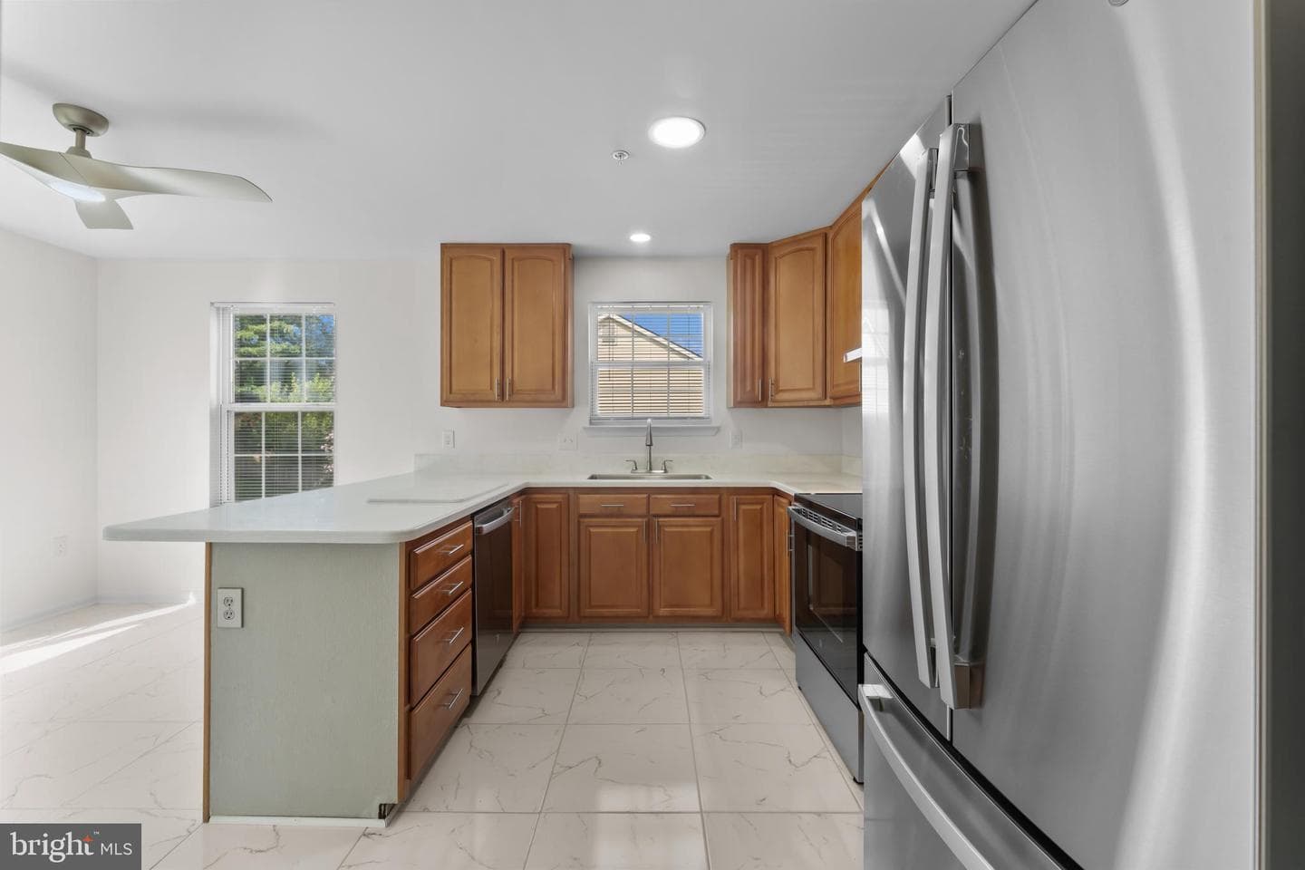 5303 Zephyr Avenue photo 19