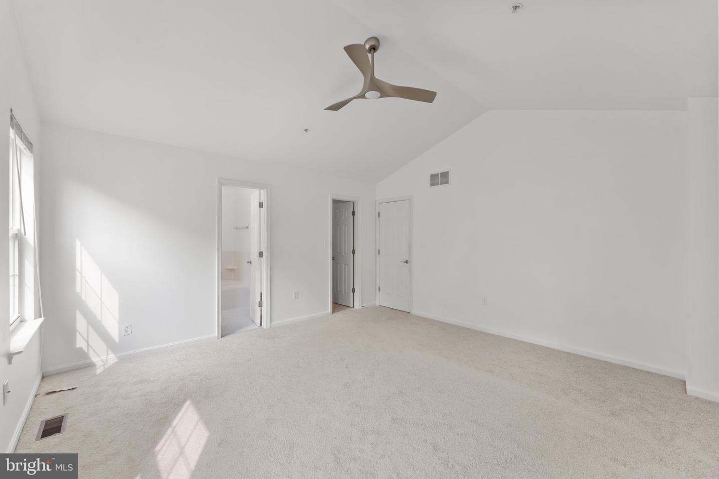 5303 Zephyr Avenue photo 28