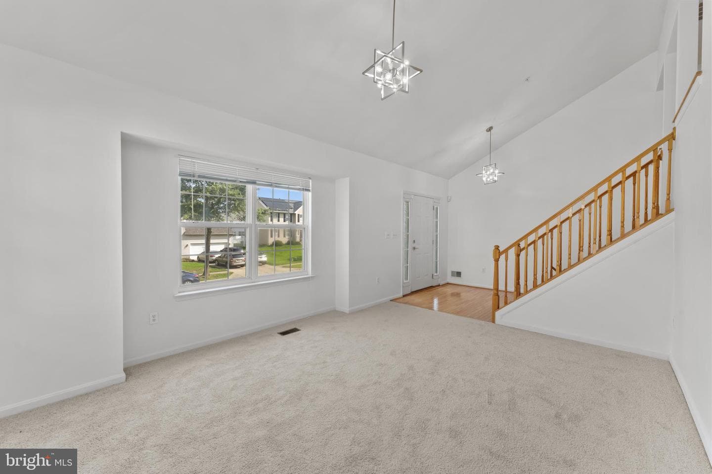 5303 Zephyr Avenue photo 9