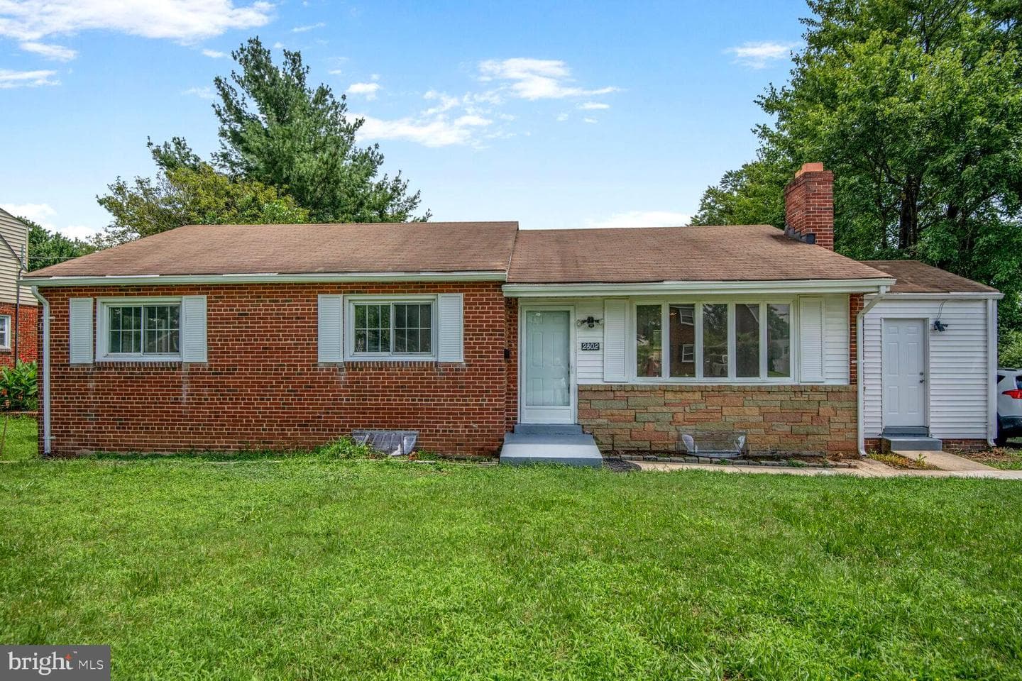 2802 East Avenue photo 1