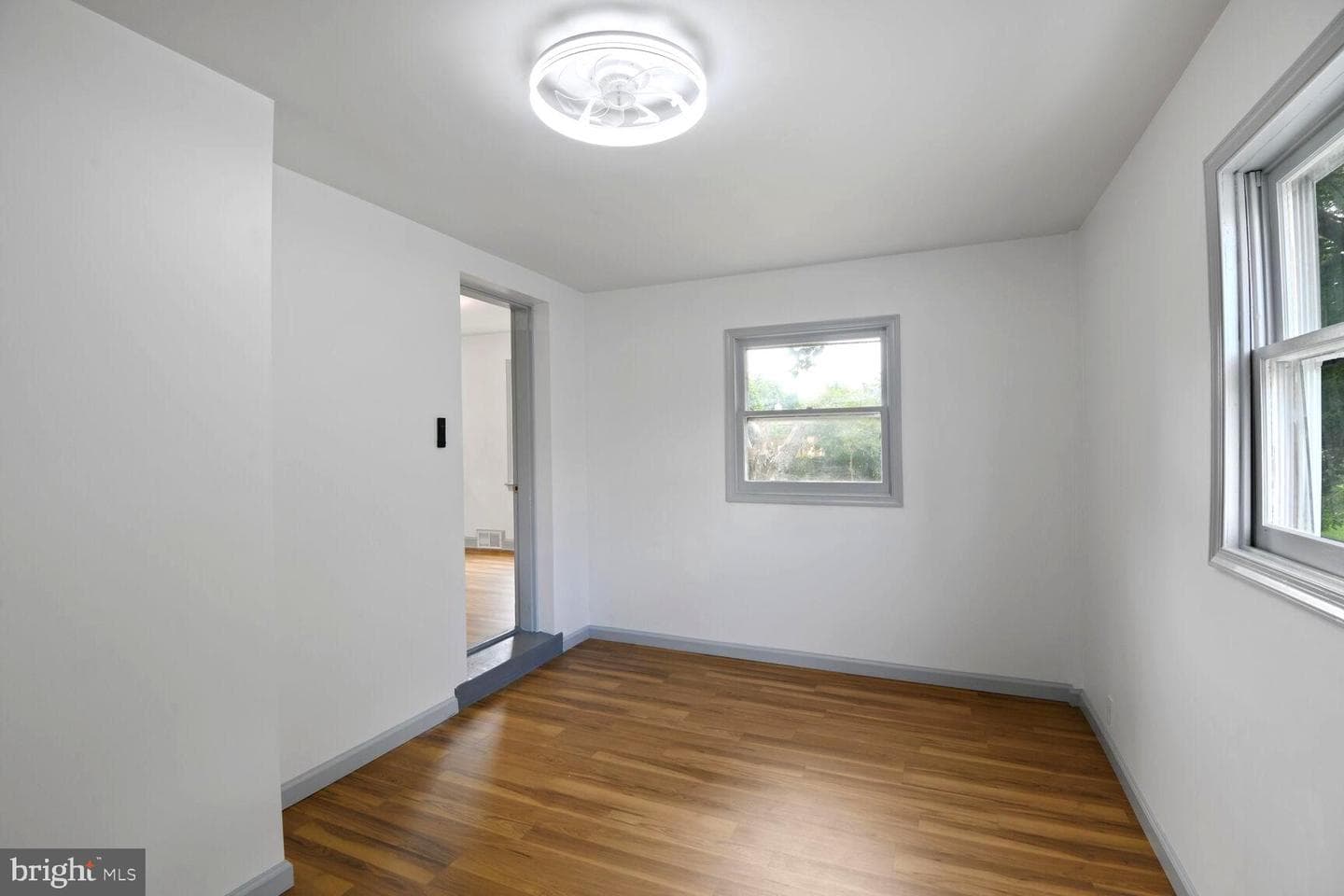 2802 East Avenue photo 13