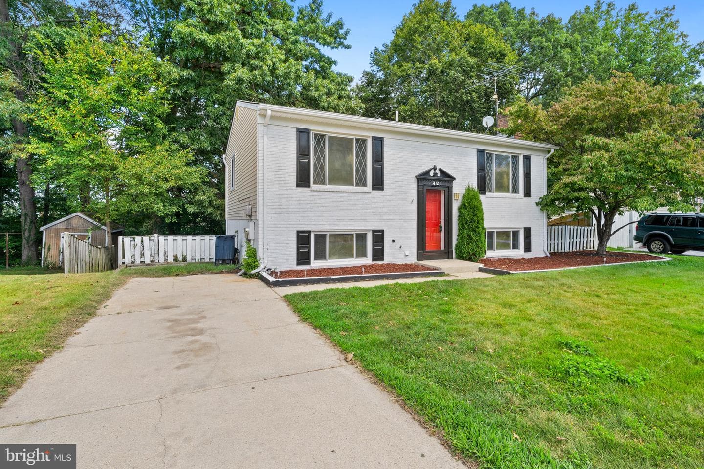 14123 Spring Branch Drive photo 2