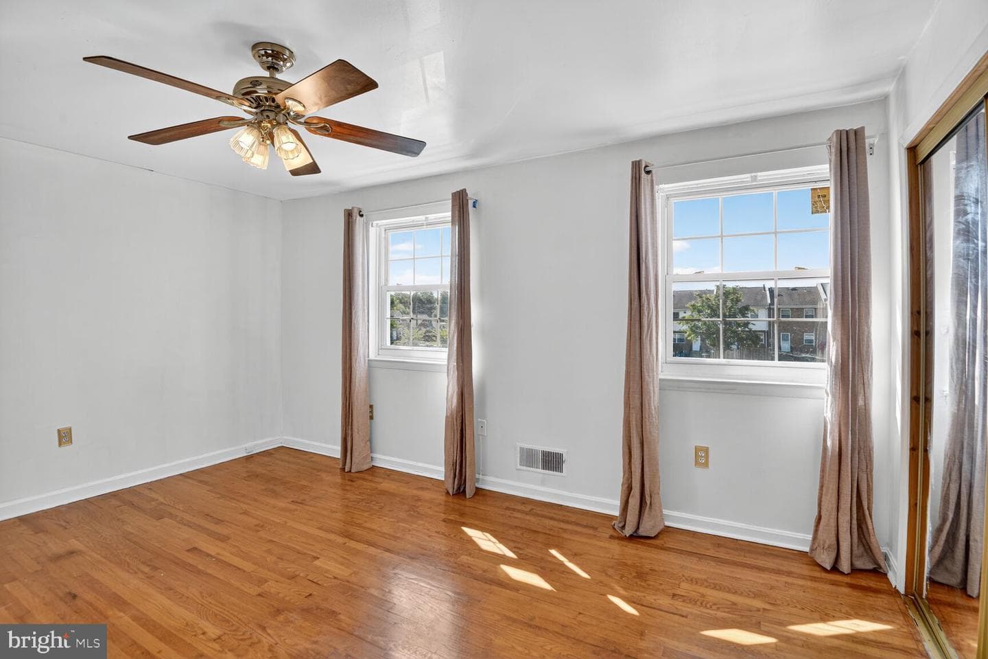 2907 Sunset Lane photo 9