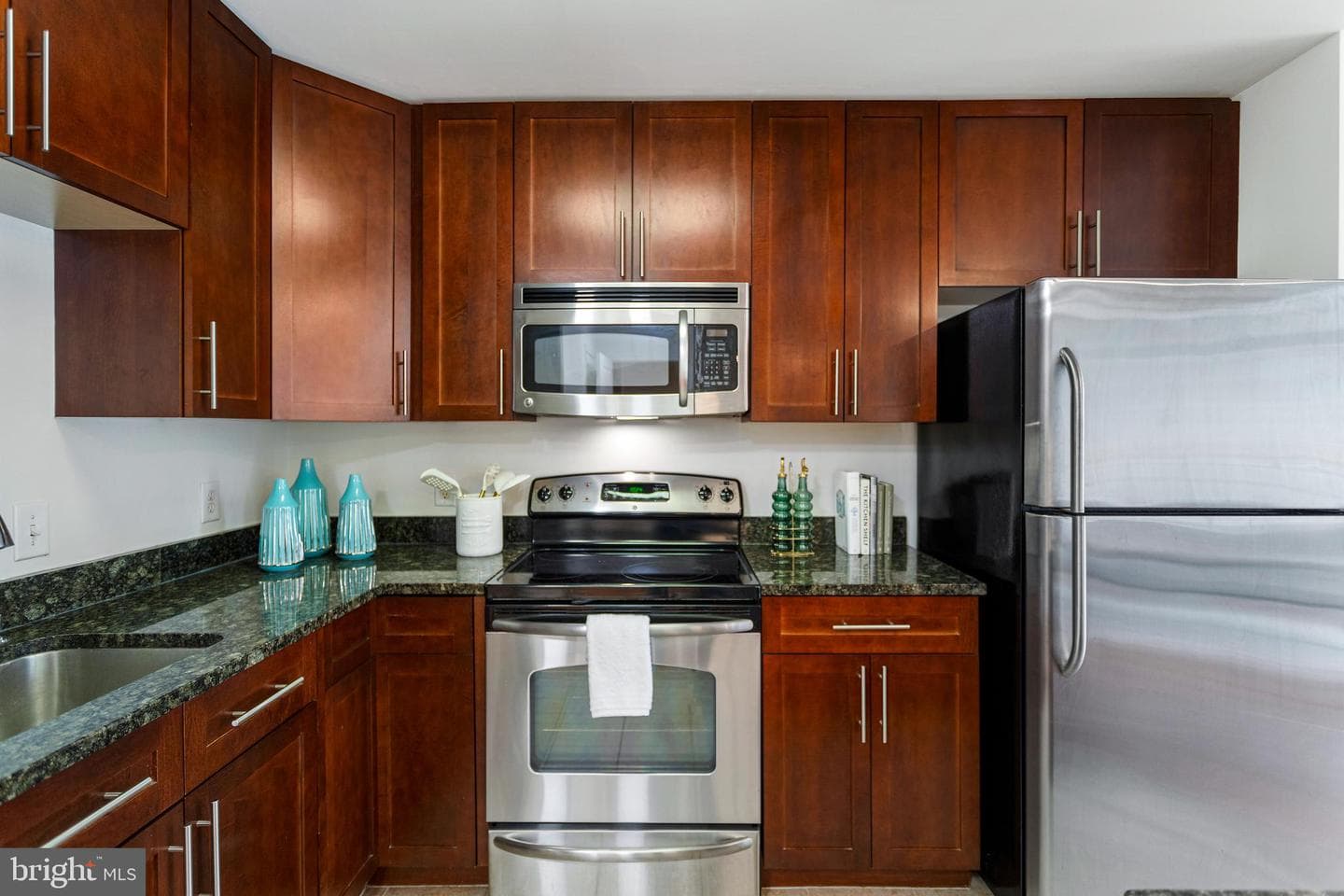 155 Potomac Passage #522 photo 25