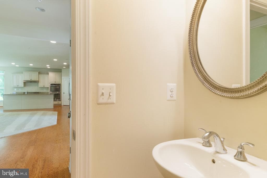 6112 Oglethorpe Mill Drive photo 12