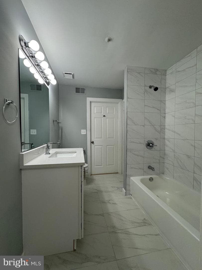 9812 Lake Pointe Court #102 photo 11