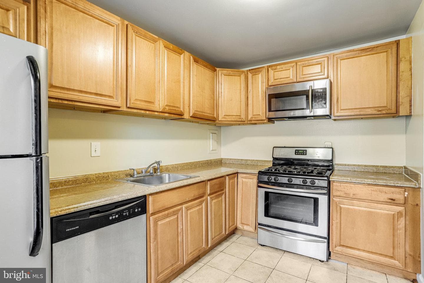 6002 Westchester Park Drive #101 photo 4