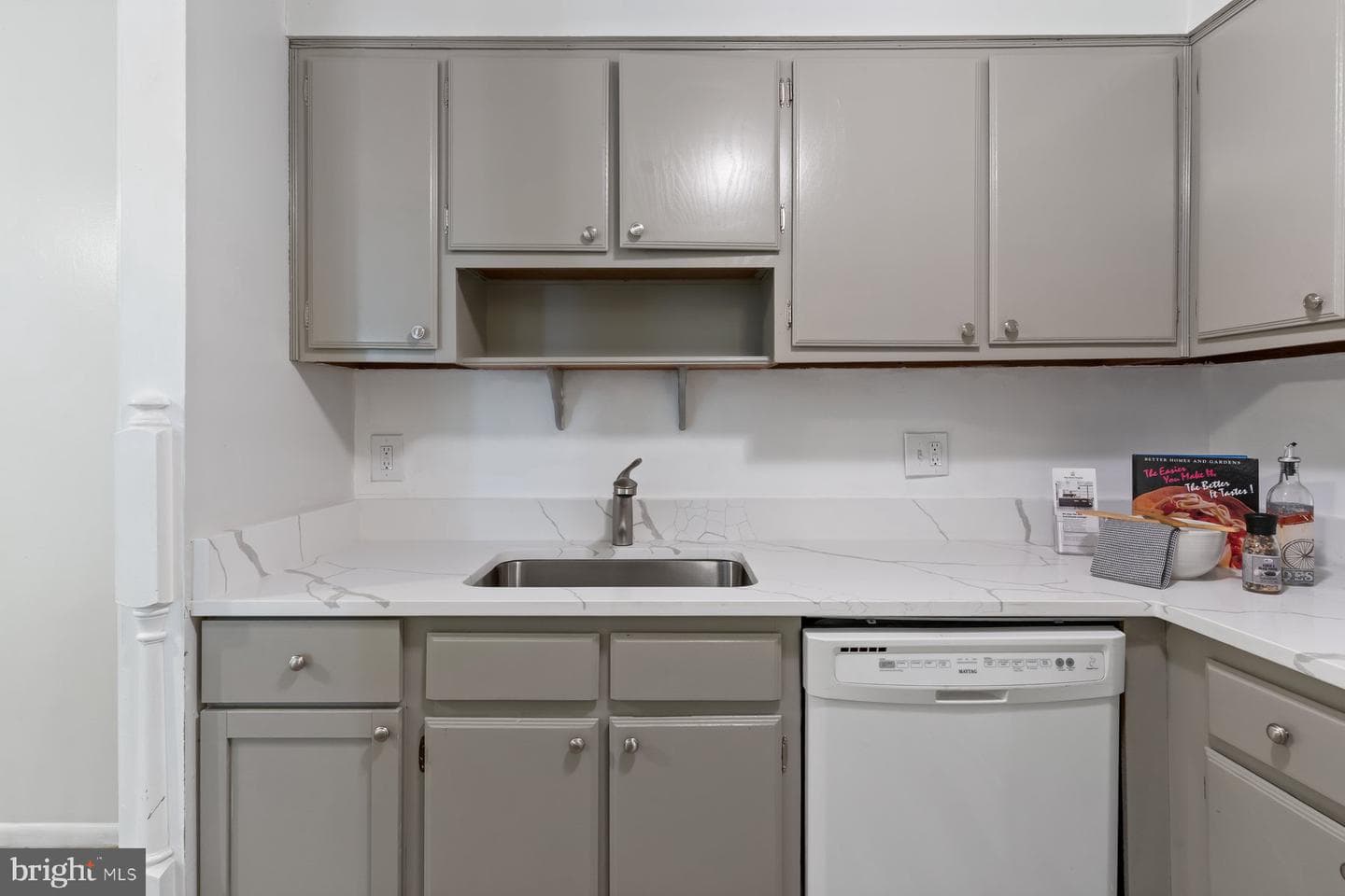 10102 Campus Way S #302-4b photo 10