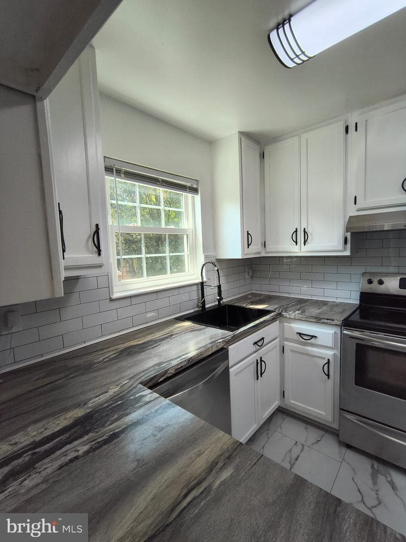 10710 Castleton Way photo 10