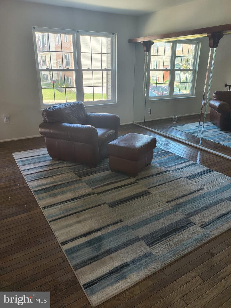 10710 Castleton Way photo 3