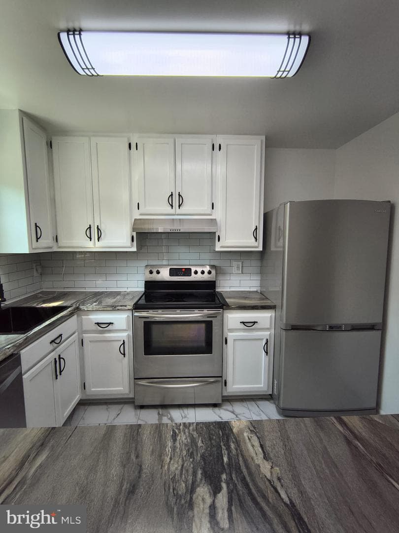 10710 Castleton Way photo 9