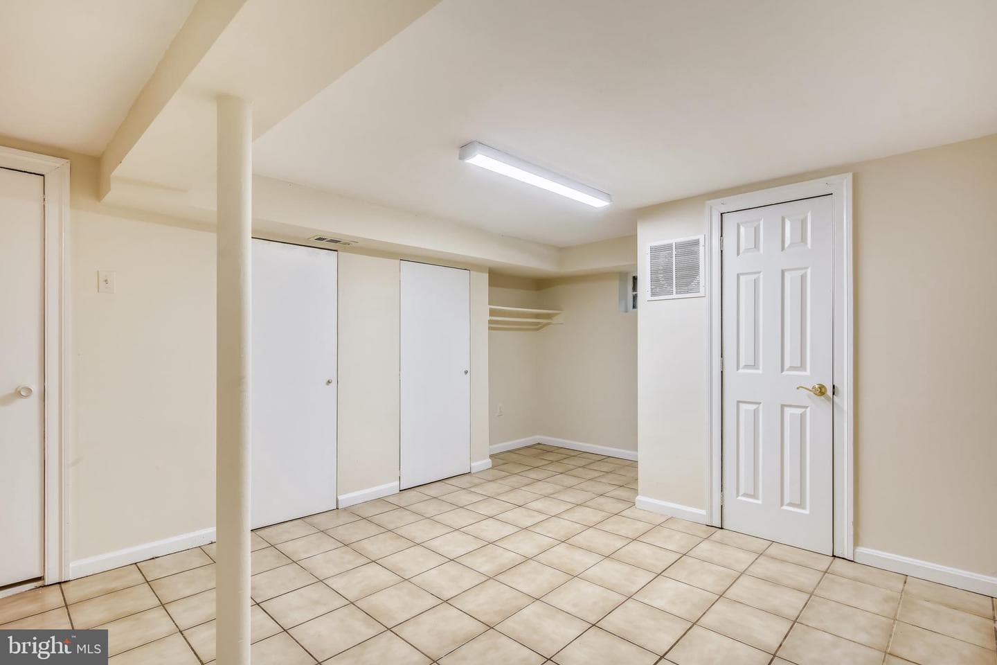 7112 Annapolis Road photo 18