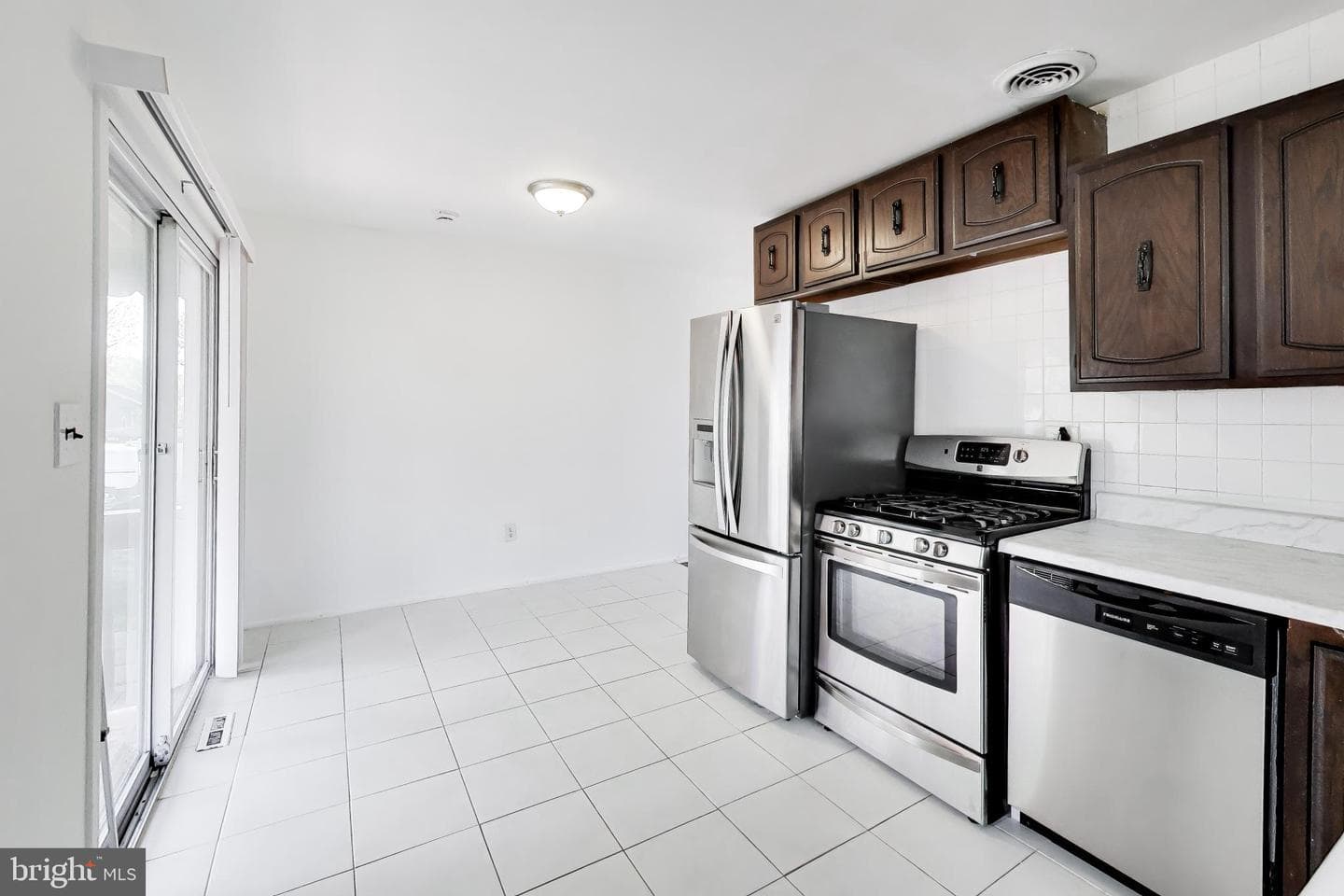 3309 Hayes Street photo 6