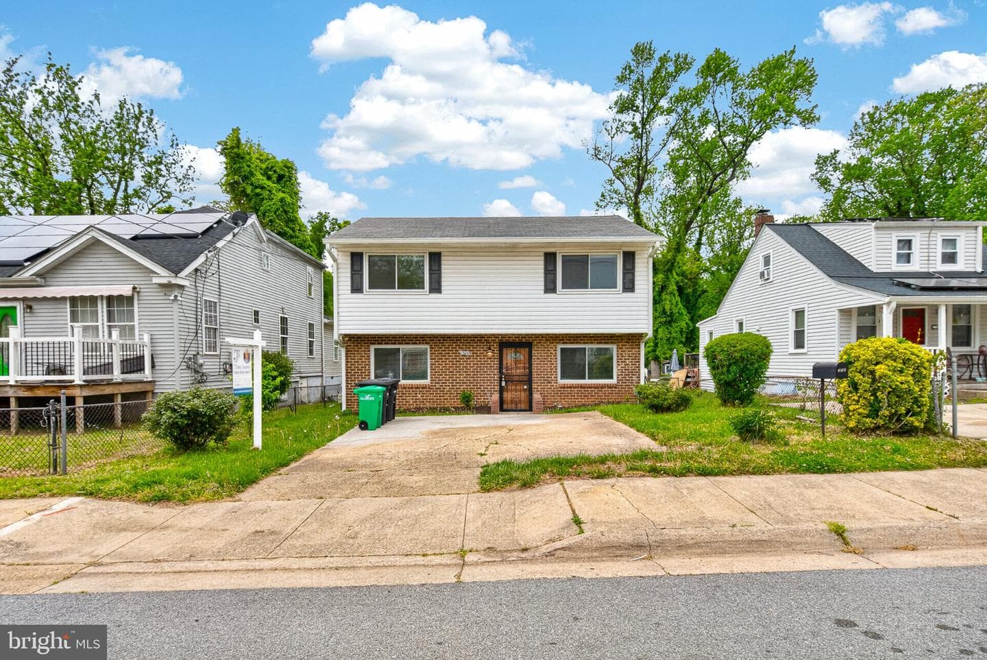 304 Cedarleaf Avenue