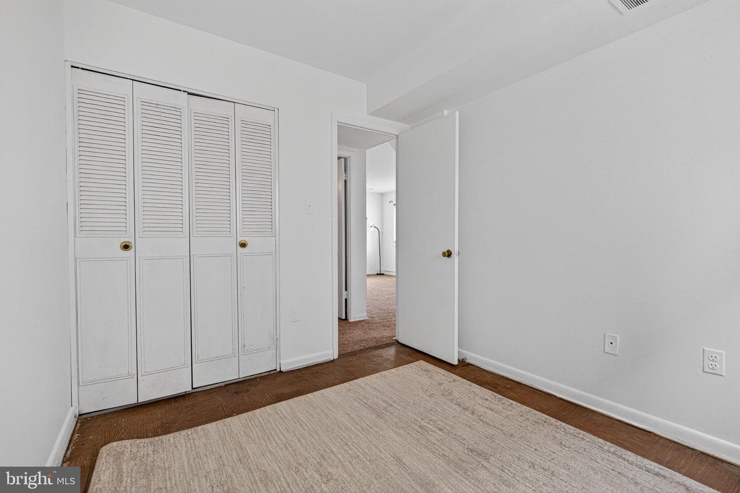 304 Cedarleaf Avenue photo 9