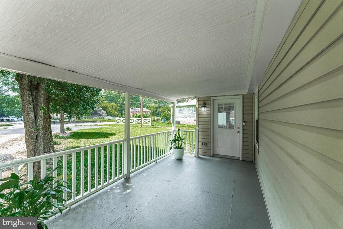 9200 Stuart Lane photo 3