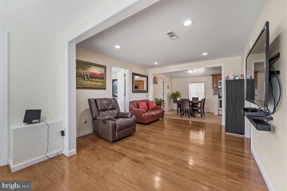 9200 Stuart Lane photo 4