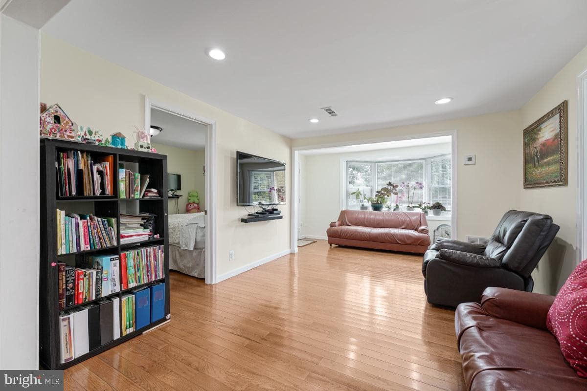 9200 Stuart Lane photo 7
