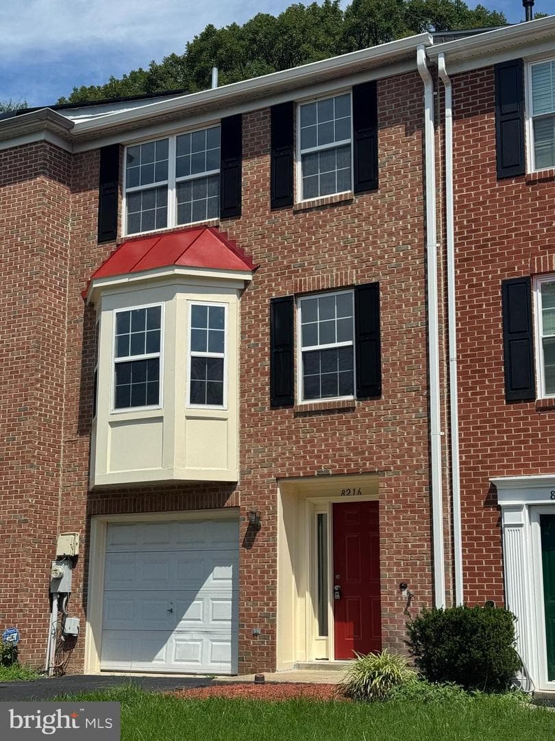 8216 Dellwood Court photo 12