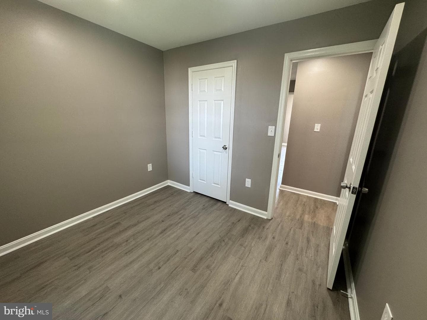 8216 Dellwood Court photo 47