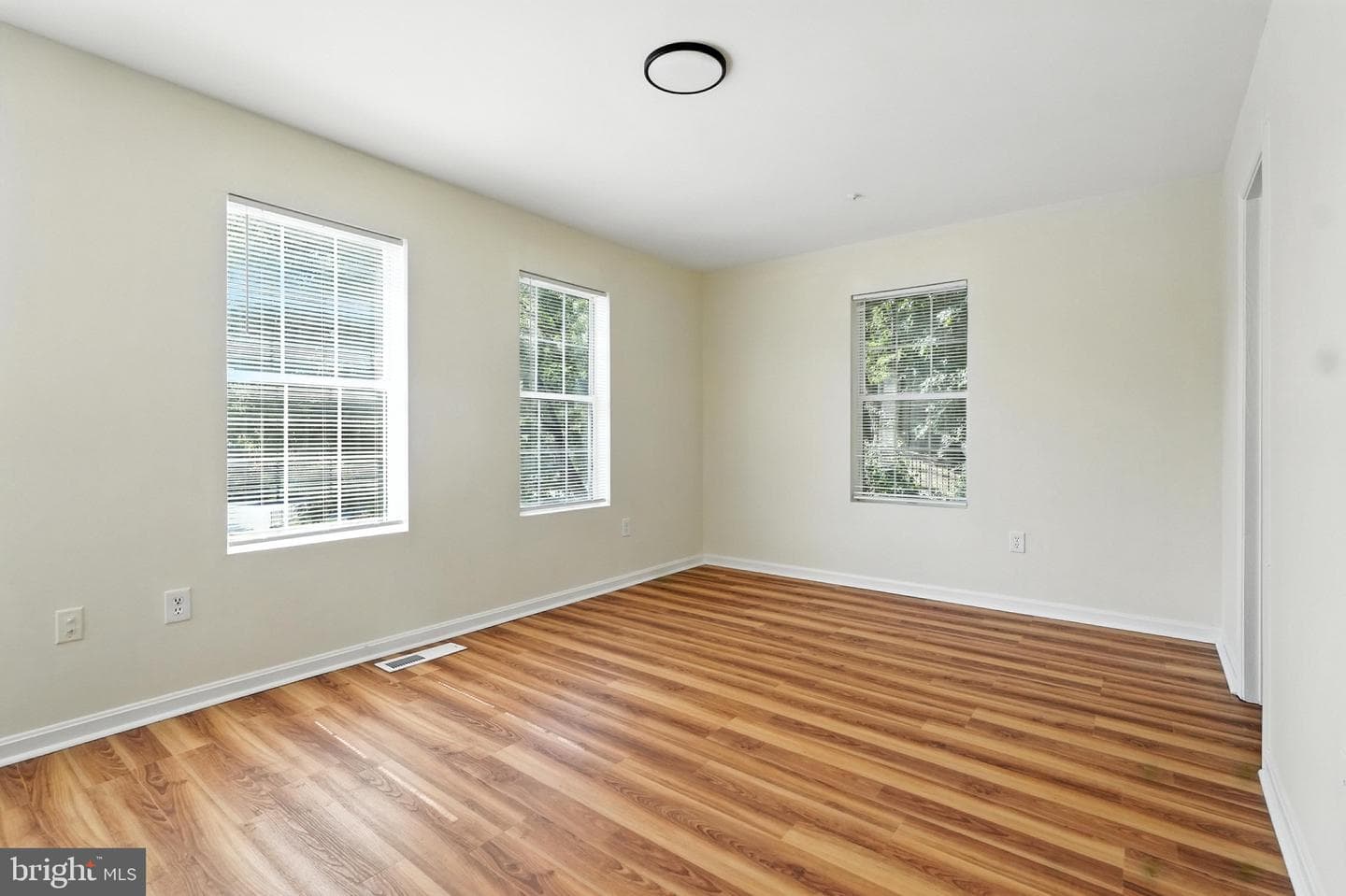 1013 Huntsworth Court photo 10