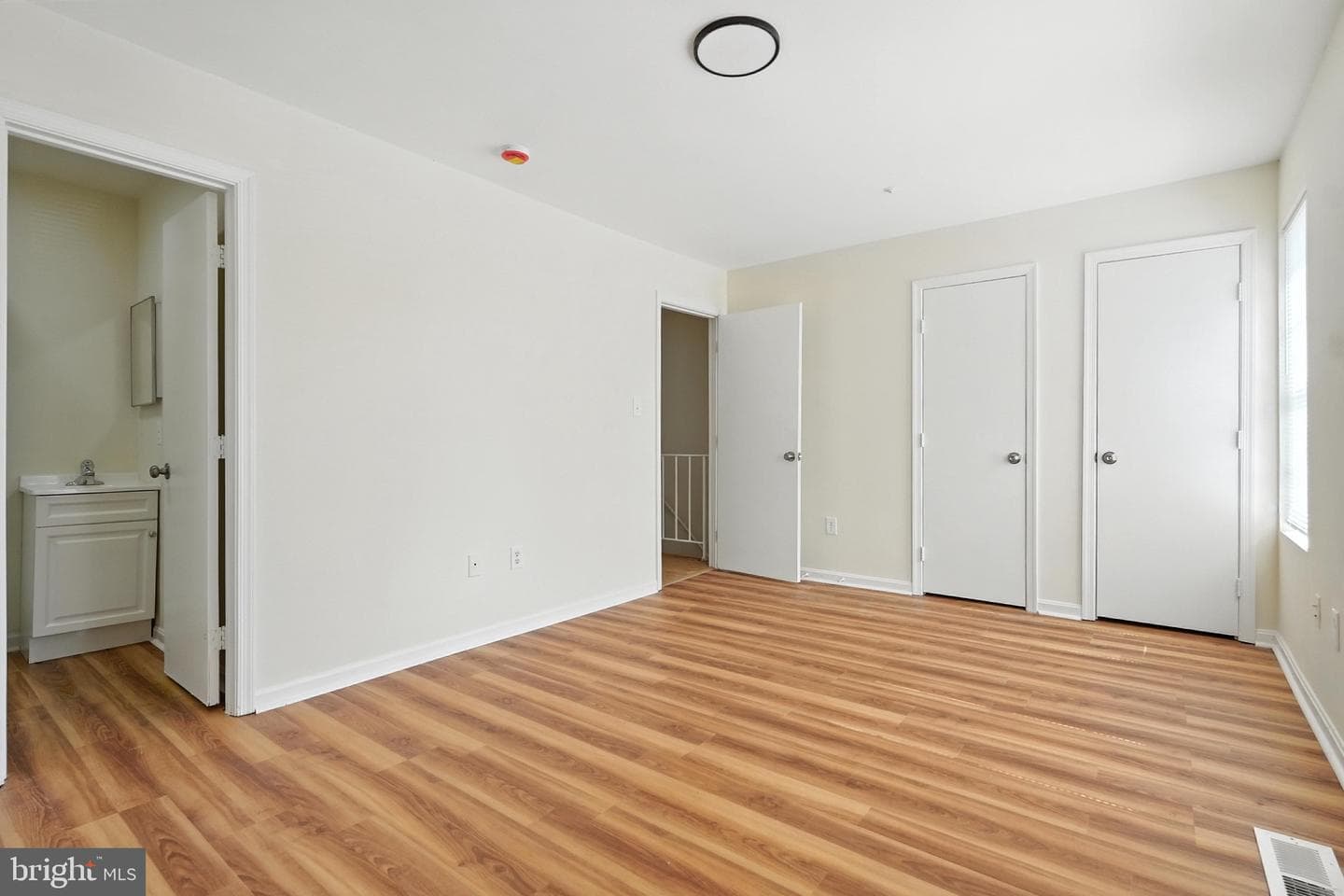 1013 Huntsworth Court photo 11