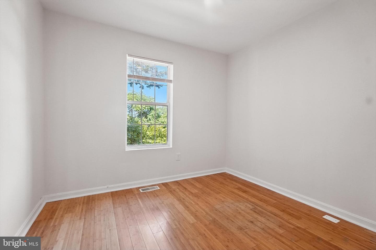 1013 Huntsworth Court photo 15