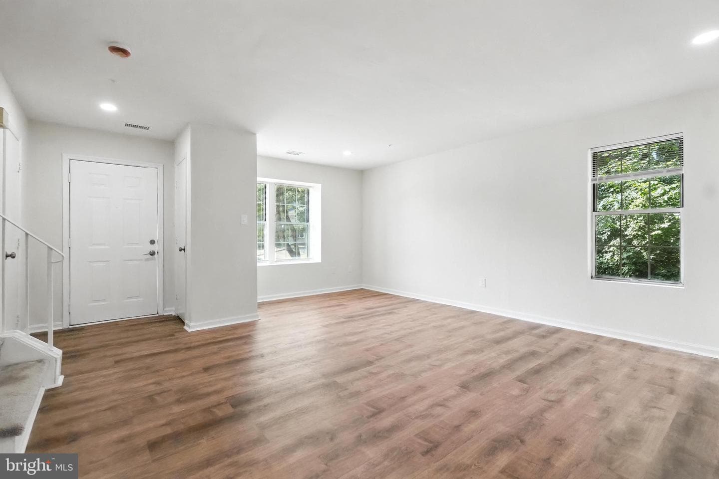 1013 Huntsworth Court photo 2