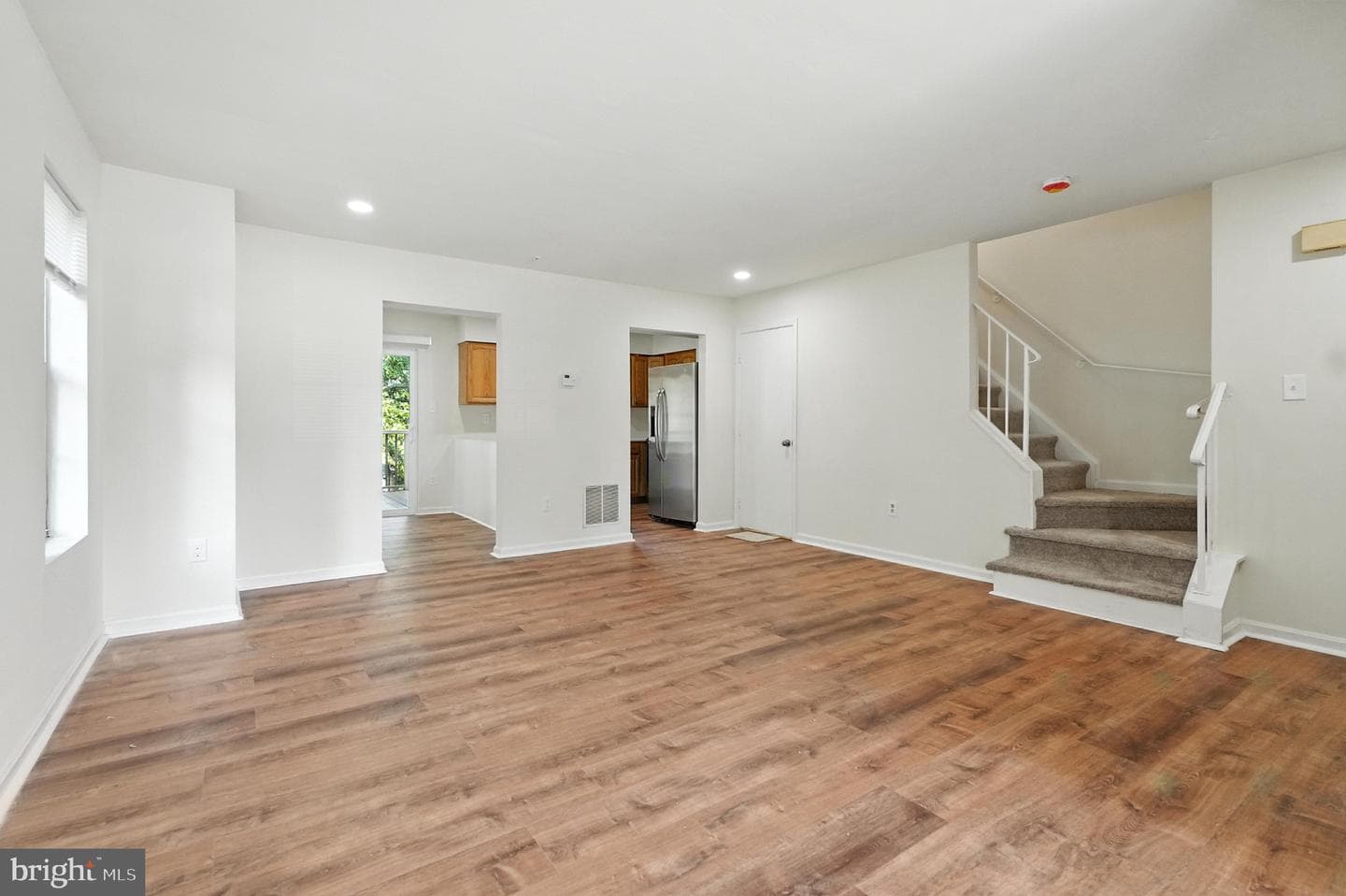 1013 Huntsworth Court photo 3