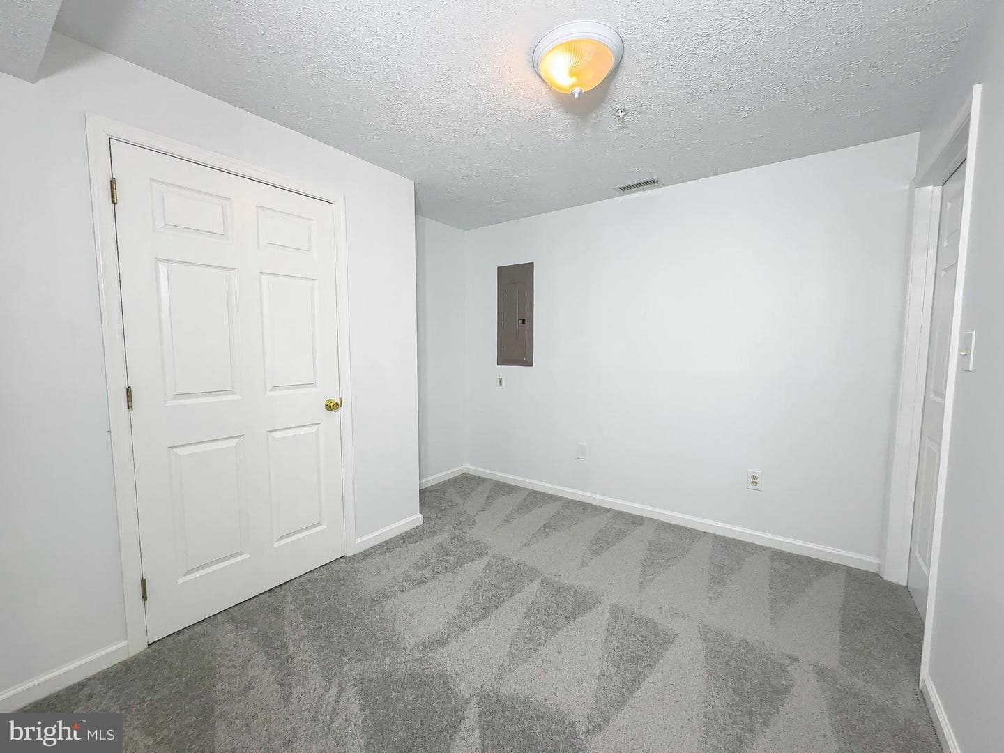 3024 N Dale Lane photo 11