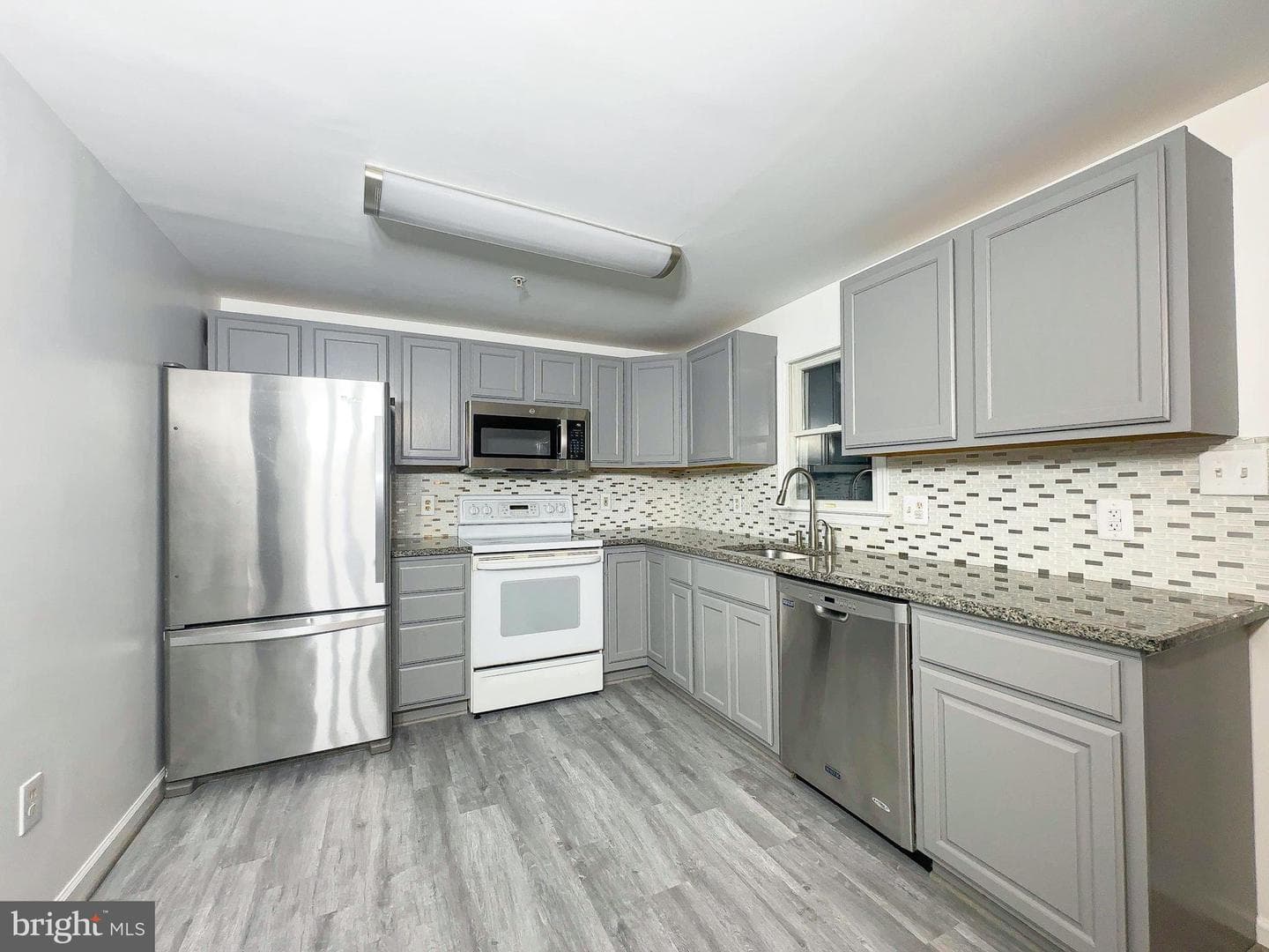 3024 N Dale Lane photo 4