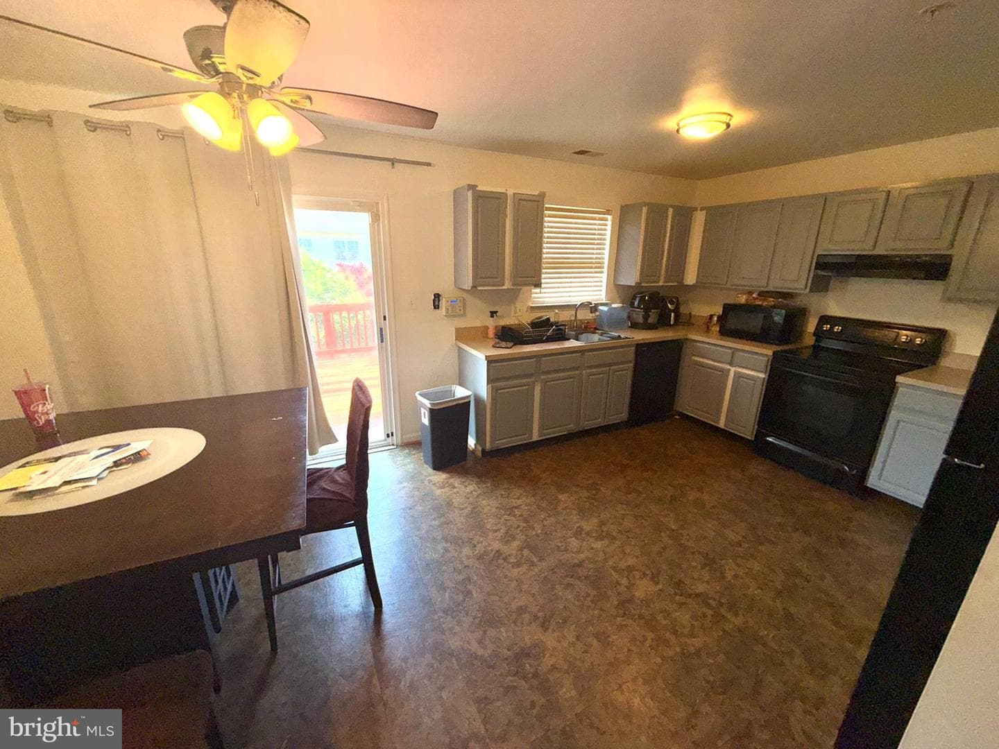 1409 Estelle Drive photo 4