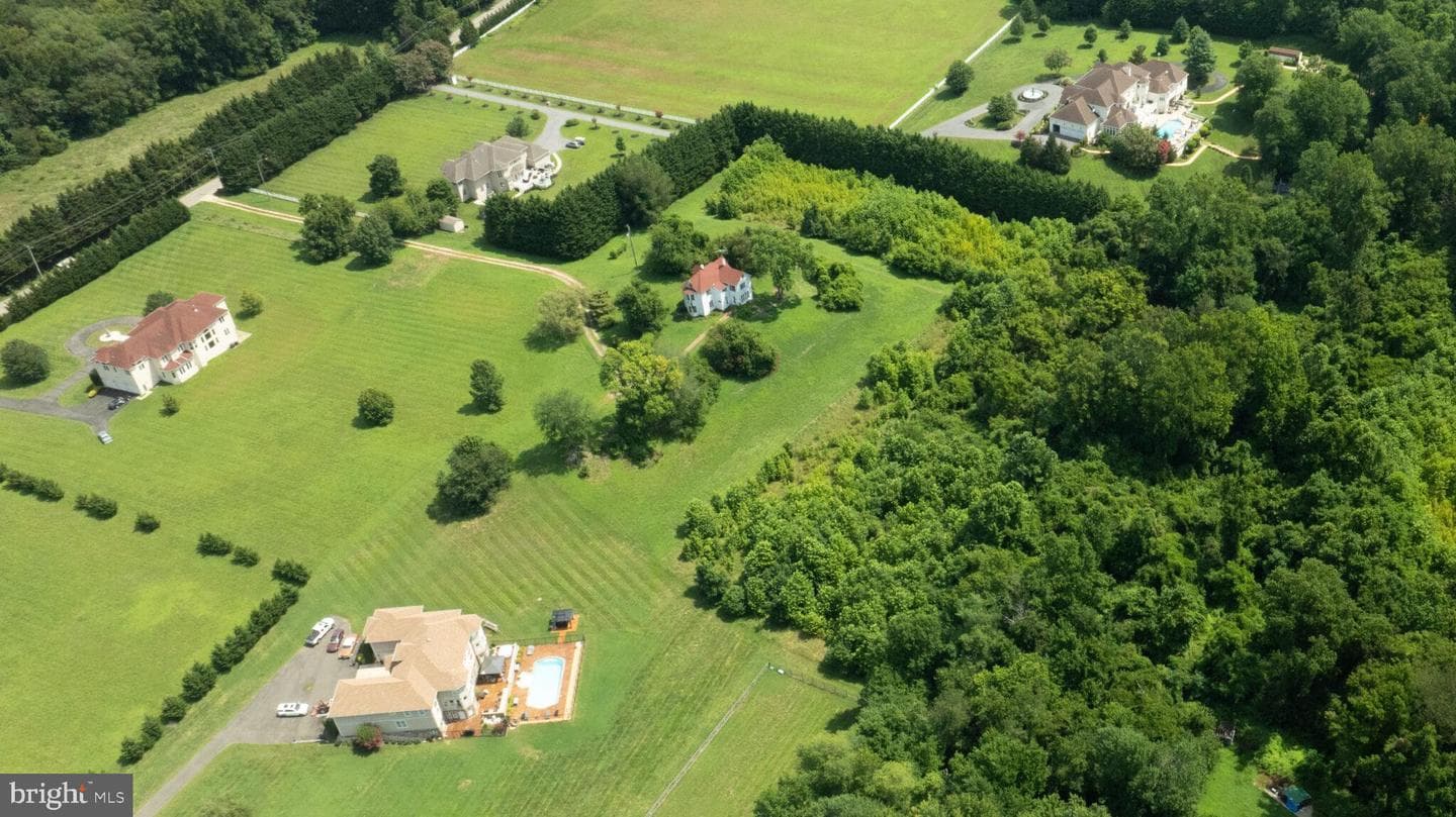 13907 Candy Hill Road photo 13