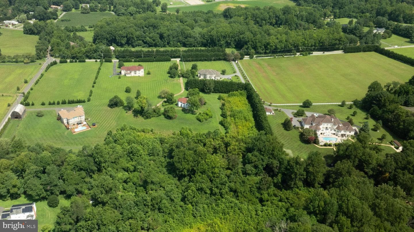 13907 Candy Hill Road photo 17