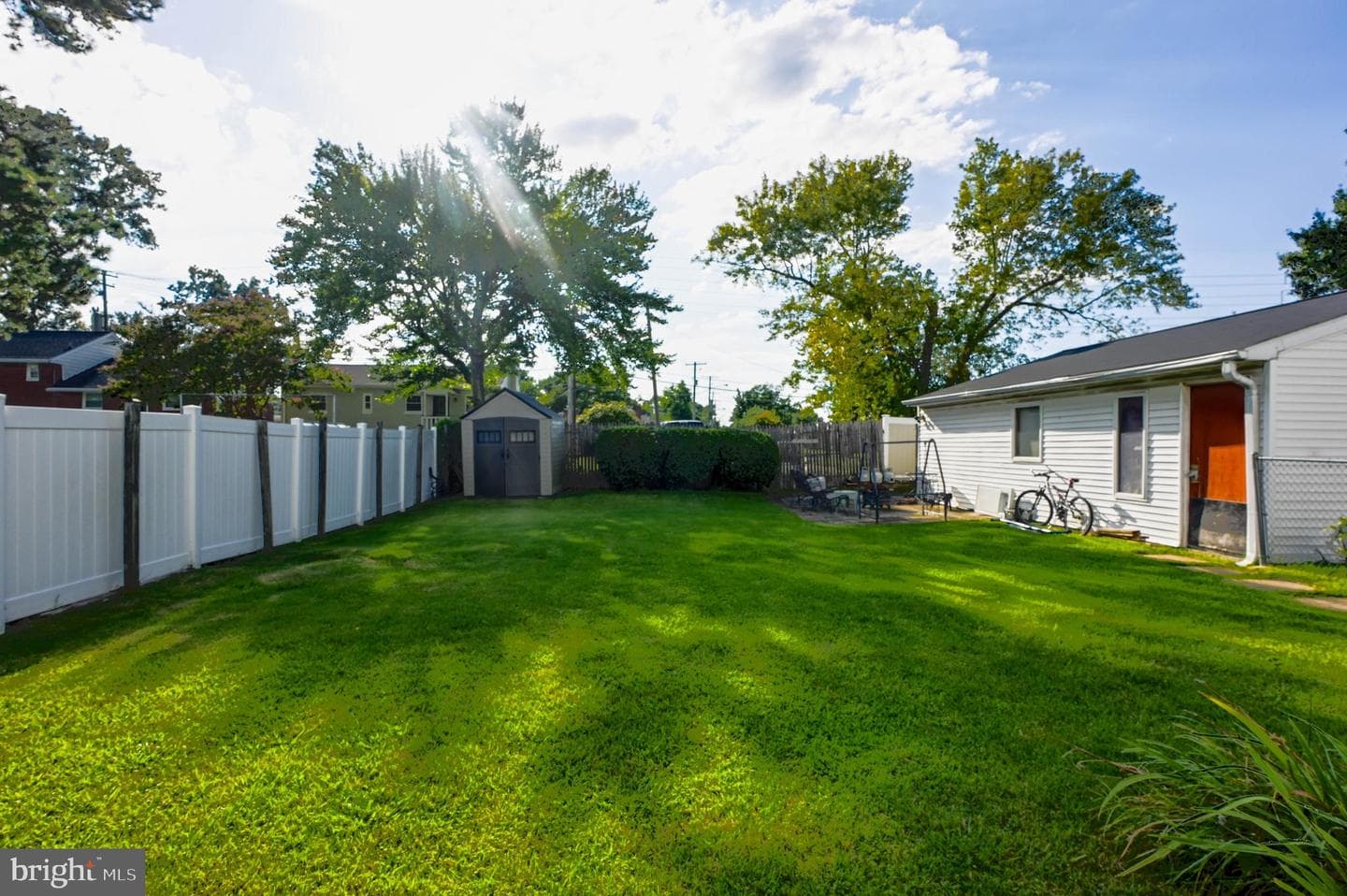 2821 Walters Lane photo 4