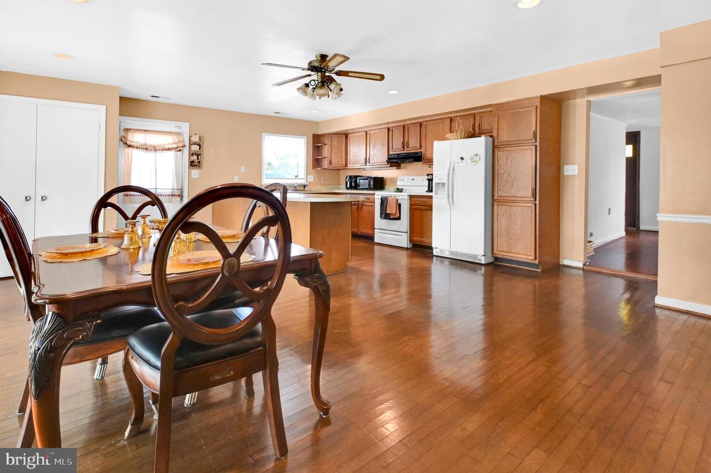 2821 Walters Lane photo 8
