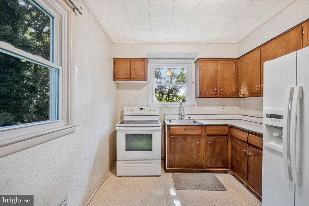 3802 Crystal Lane photo 7
