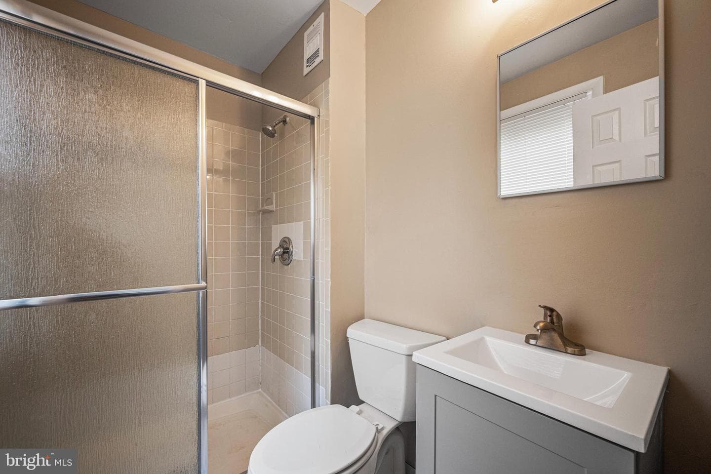 5059 Berwyn Road photo 19
