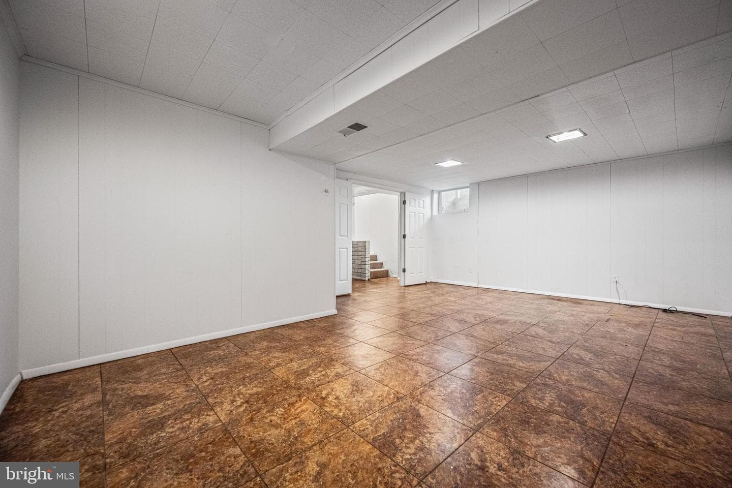 5059 Berwyn Road photo 27
