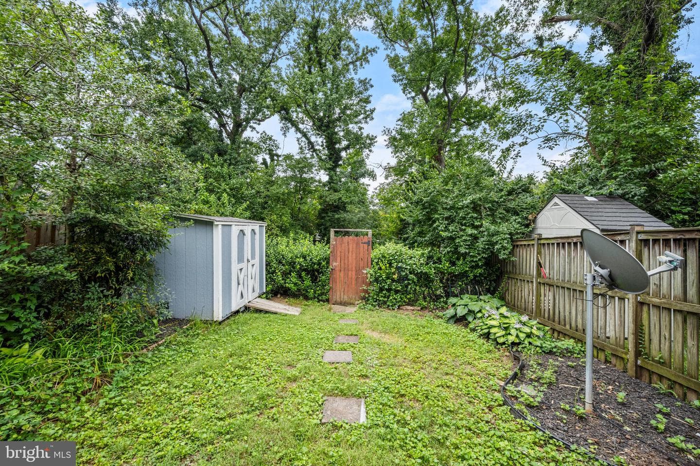 5059 Berwyn Road photo 37