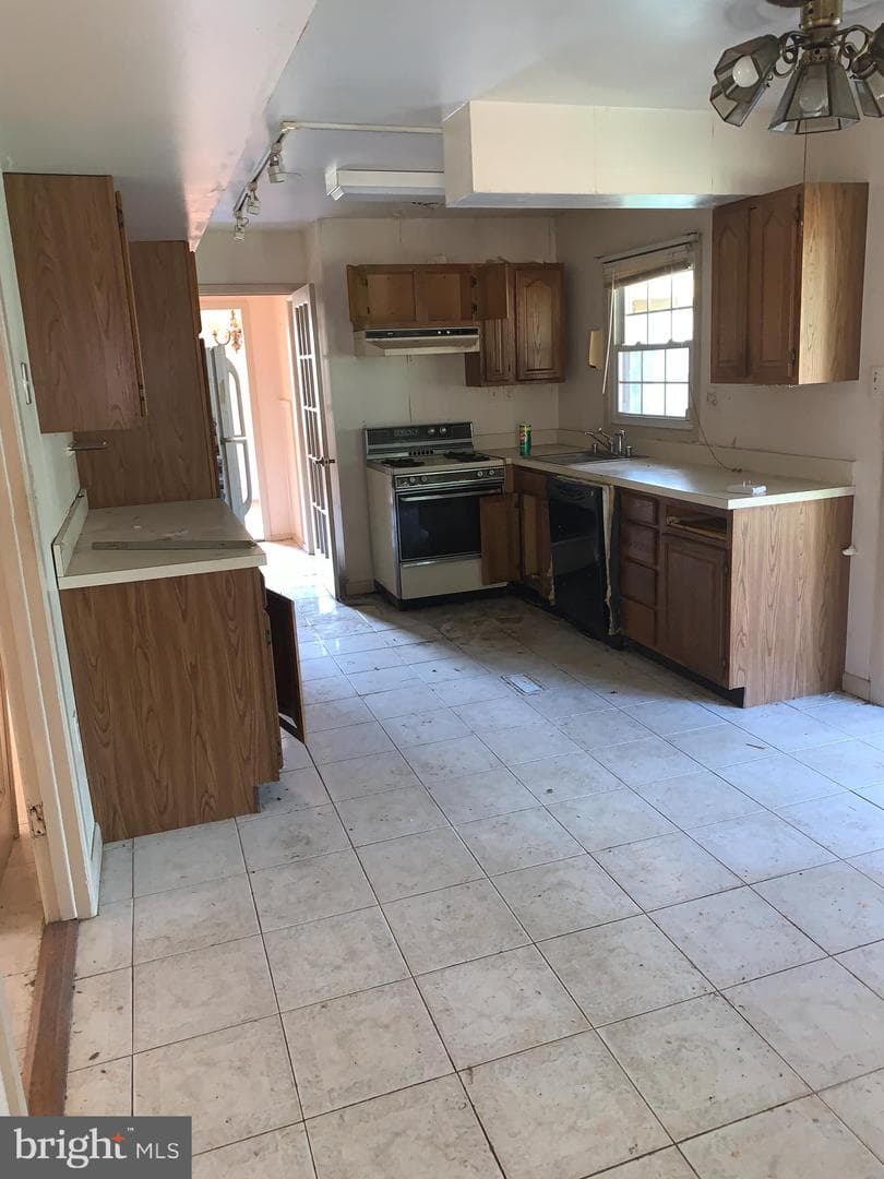 12506 Killian Lane photo 12