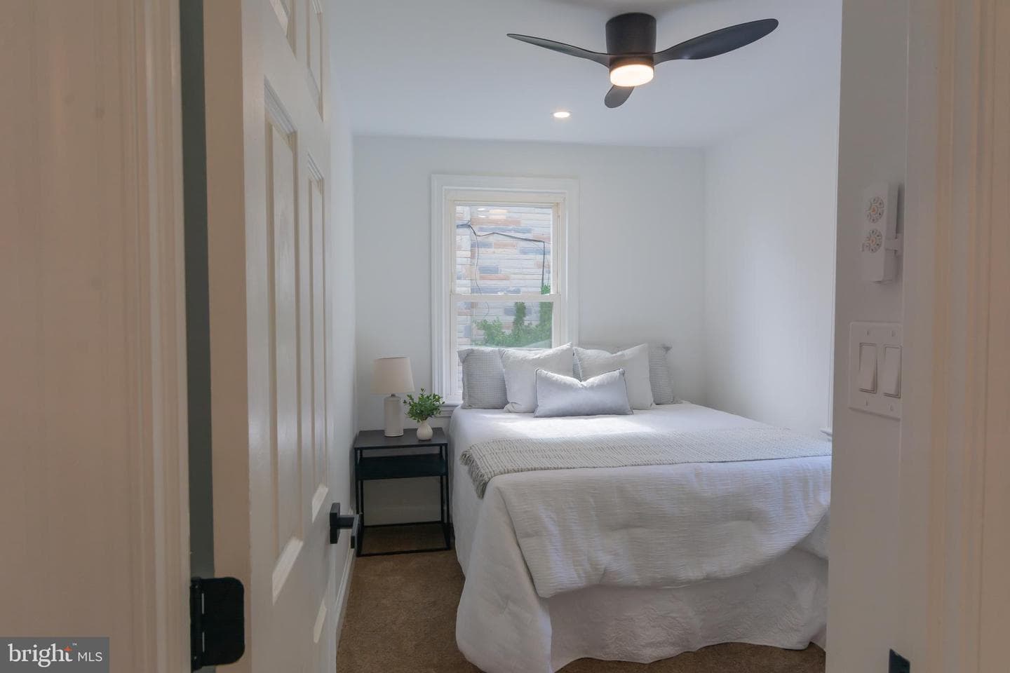 5446 Varnum Street photo 10