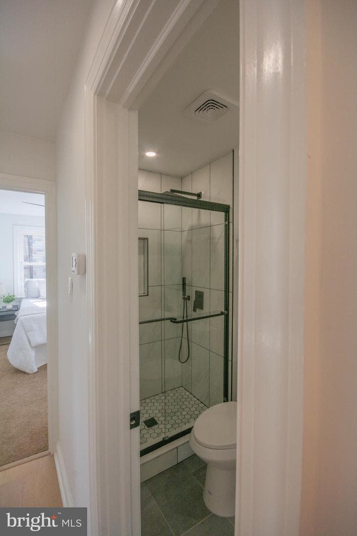 5446 Varnum Street photo 17